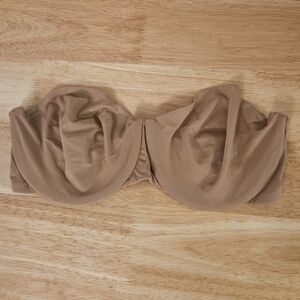 SKIMS Nude Strapless Bra 32D
